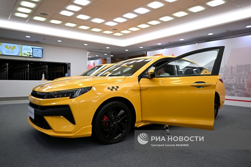 Автомобили "Москвич" получили ГЛОНАСС и Алису