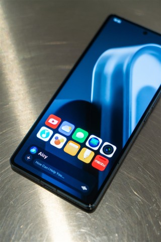 Meizu 21 Pro последний, но это не точно