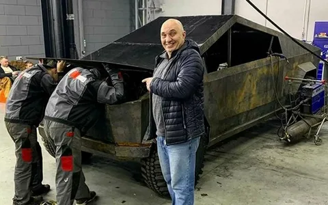 Илон Маск опять всех обманул, Tesla ломается от мойки. Cybertruck все до единой отозвали из-за брака