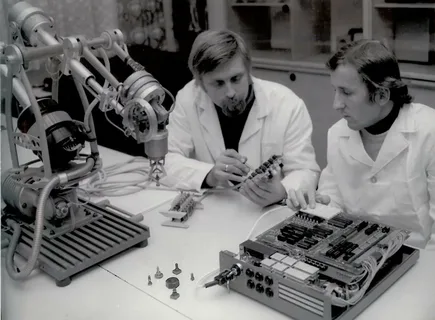 Роботы, мобильные телефоны и ИИ в СССР