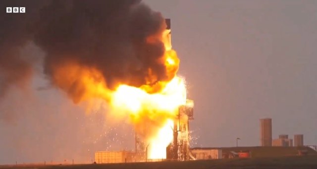 На испытаниях космической ракеты германии произошёл взрыв