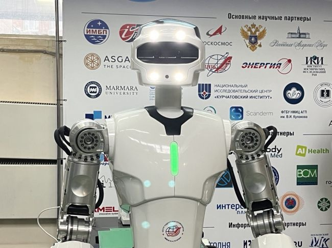 Кандидаты в космонавты команды СИРИУС управляли роботом Марфа