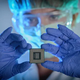 В Москве запустили очередной завод производства микрочипов