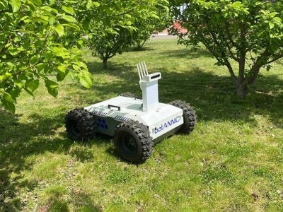 Робот-агроном botANNIC